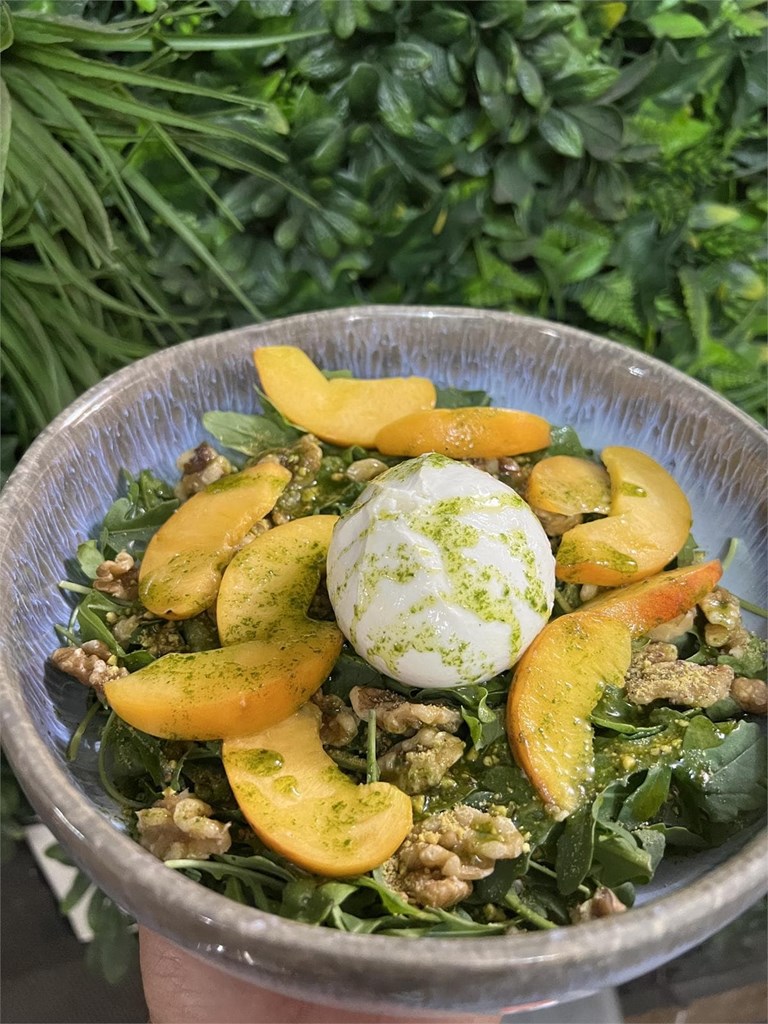 Burrata, peach, pistachio, arugula, walnut, and basil pesto salad - Image 1